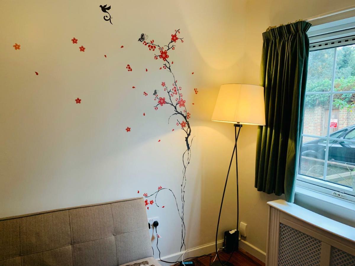 Tapestry Apartment Лондон Экстерьер фото