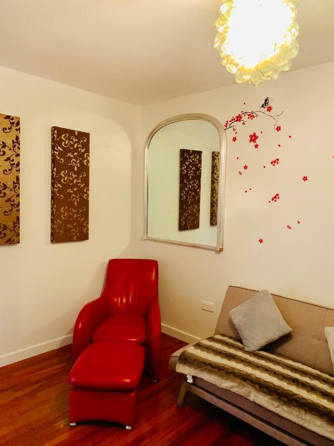 Tapestry Apartment Лондон Экстерьер фото